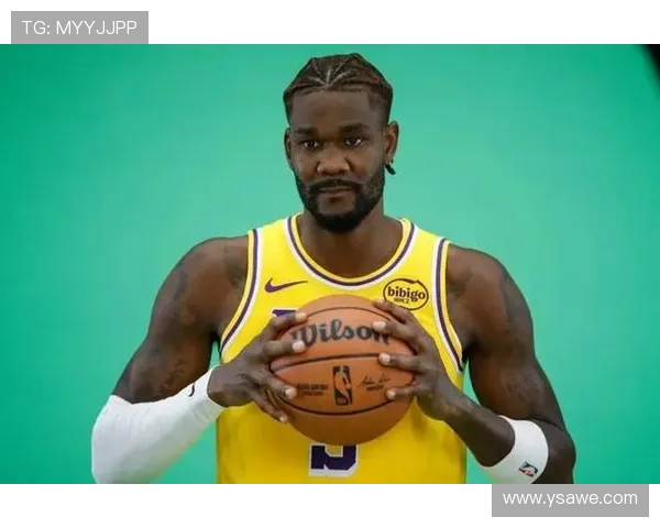 艾顿状态低迷半场仅得两分三板太阳内线优势荡然无存